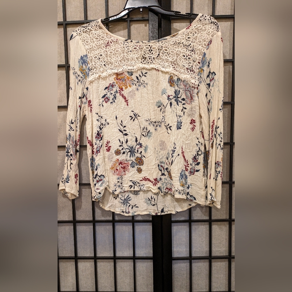 Women's Floral & Lace Top